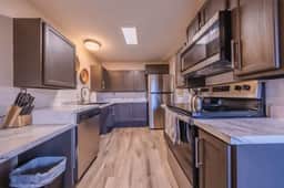 8 Aria-Modern 1BR | Walk Downtown