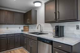 9 Aria - Walk Dwntwn | Near Glacier