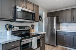 9 Aria - Walk Dwntwn | Near Glacier
