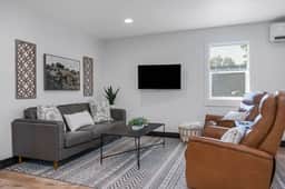 Unit B-Duplex-Near Glacier|Hot Tub