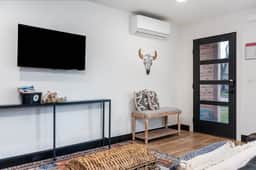 Unit A-Duplex - Hot Tub & Workspace