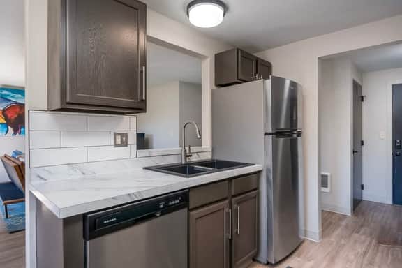 2 Aria-Glacier Basecamp|Stylish 2BR
