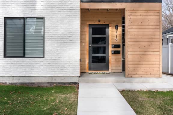 Unit A-Duplex - Hot Tub & Workspace