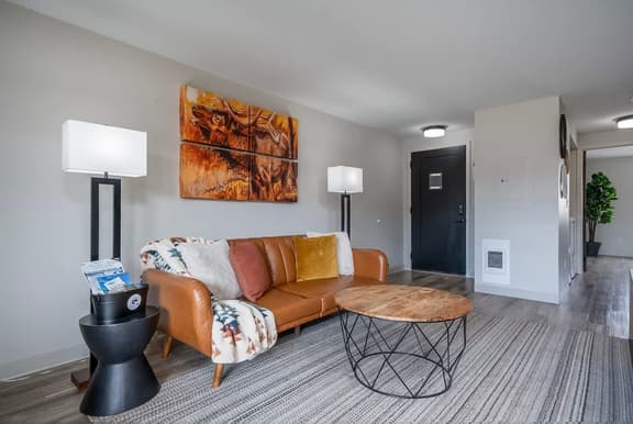 9 Aria - Walk Dwntwn | Near Glacier